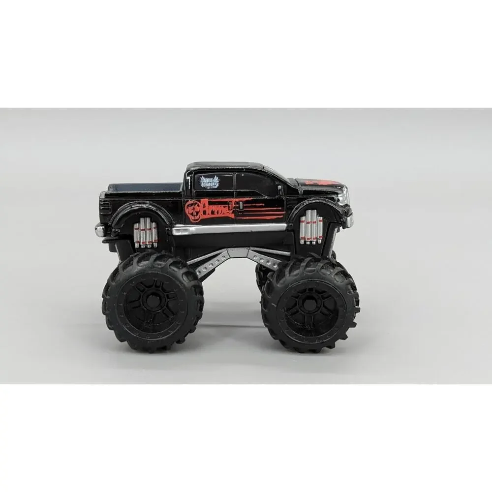 Maisto Diecast 4x4 Monster Trucks Black Road to the Grave & Red Dirt Demons 1/64